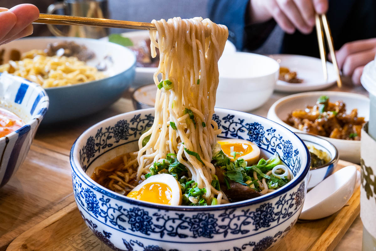 Taiwanese Chain JYJ Noodle Bar For Noods
