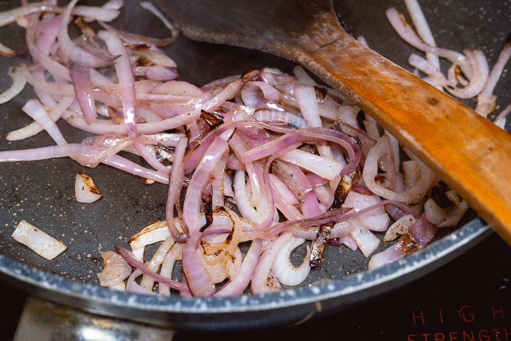 3 recipes with fromage blanc: Cheesy potato omelet. Photo by Rachel Gouk @ Nomfluence.