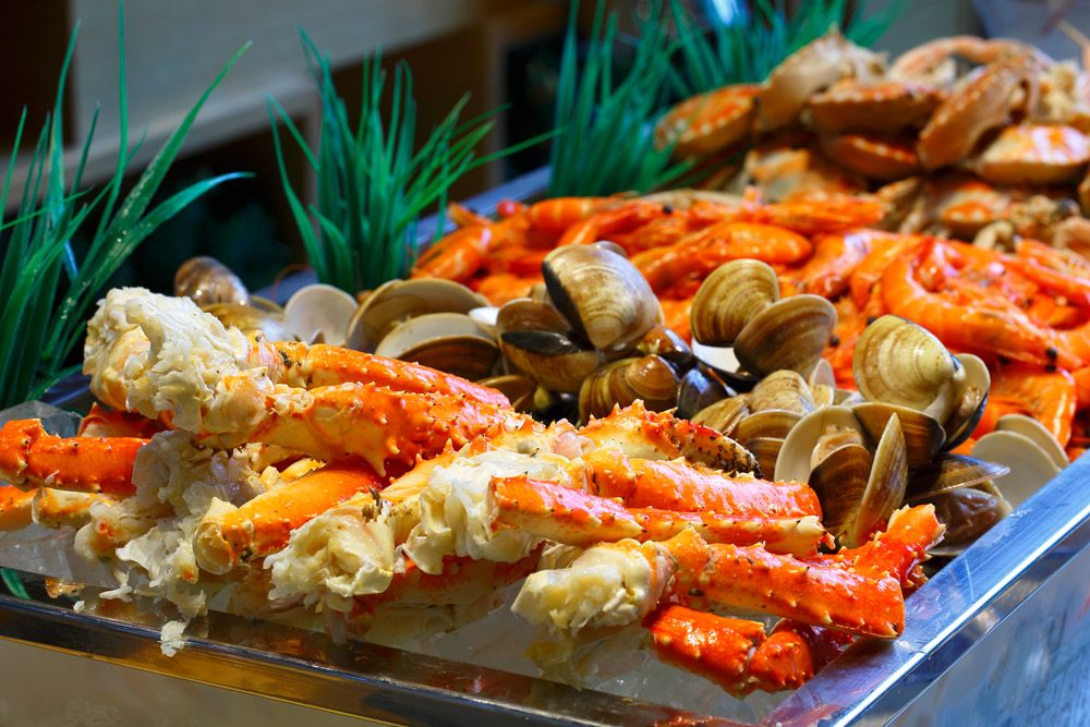 Crayfish buffet at Cafe Liang, Jing An Shangri-La West Shanghai.