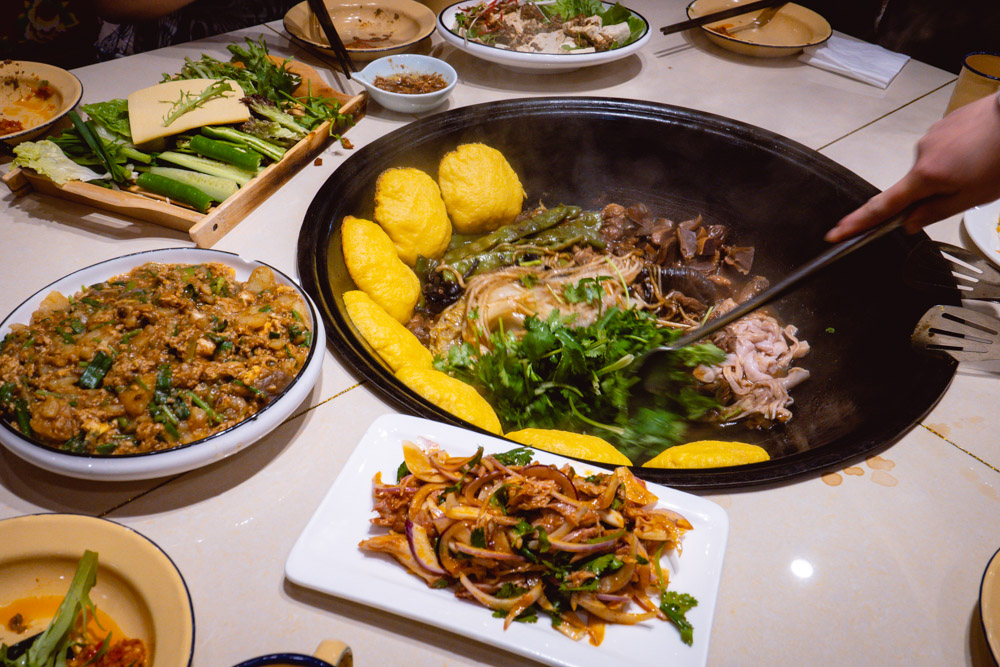 Yao Ji is a Chinese restaurant in Shanghai that specializes in Dongbei-style Iron Pot Stew "Tie Guo Dun". Photo by Rachel Gouk @ Nomfluence.