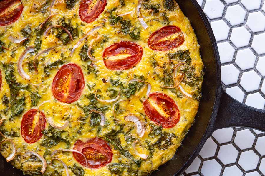Baked Frittata. Easy recipes with plant-based egg alternative JUST Egg. Photos by Rachel Gouk @ Nomfluence.