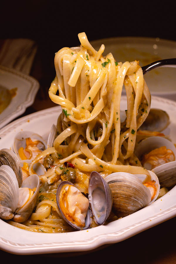 Linguine alle vongole. Italo Trattoria is a casual Italian restaurant in Jing'an, Shanghai. Photo by Rachel Gouk @ Nomfluence.