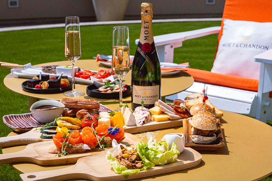 Free-Flow Bubbly at Terrace 8, Portman Ritz-Carlton