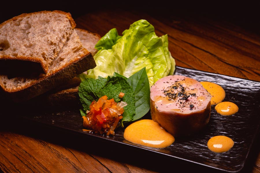 ROZO is a casual wine bar and restaurant in Jing'an, Shanghai. Photo by Rachel Gouk @ Nomfluence.