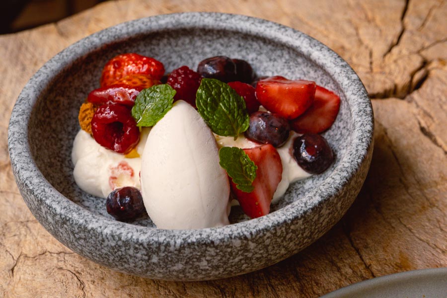 Brunch in Shanghai: La Barra for free-flow brunch. Photo by Rachel Gouk @ Nomfluence.