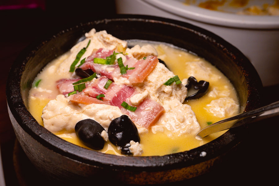 Ren He Guan (人和馆) is a Michelin one-star Shanghainese restaurant in Shanghai. Photo by Rachel Gouk @ Nomfluence