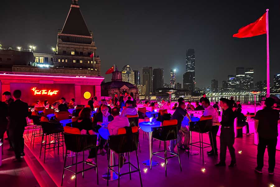 Shanghai Bund Nightlife: Exit Bar Rouge Enter KEV