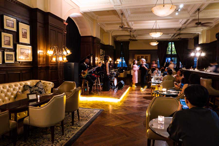 The Waldorf Astoria Shanghai launches PINK OYSTER, an oyster degustation at an 8-seater bar on the Bund. Photo by Rachel Gouk @ Nomfluence.