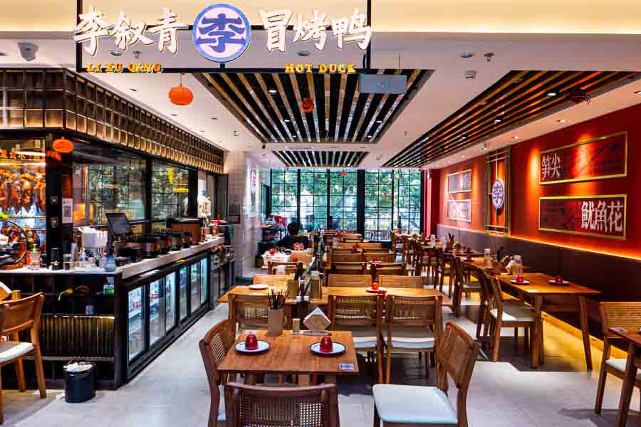 Foodie Social at Hong Shou Fang (鸿寿坊), a dining destination and commercial hub that boasts more than 60 restaurants, bars, and cafes, located in Putuo district, Shanghai. Photo by Rachel Gouk @ Nomfluence
