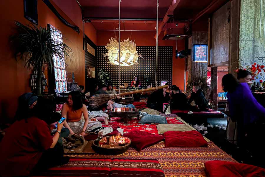 3 Underground Bars in Shanghai: Tang, Cave, Hole In The Wall