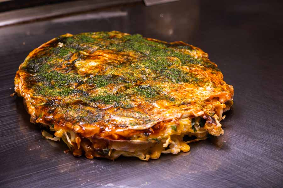 A Dozen Okonomiyaki at Late-Night Spot Himari in Gubei