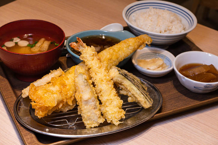 Cheap Tempura in Shanghai at Japanese Chain Ebinoya