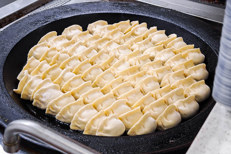 Hong Yu Fang: Shanghai Bib Gourmand Guotie Institution Worth Queuing For