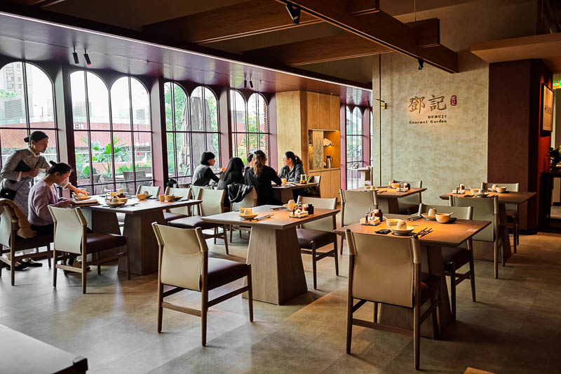 Deng Ji 邓记食园 is a Sichuan restaurant in Shanghai