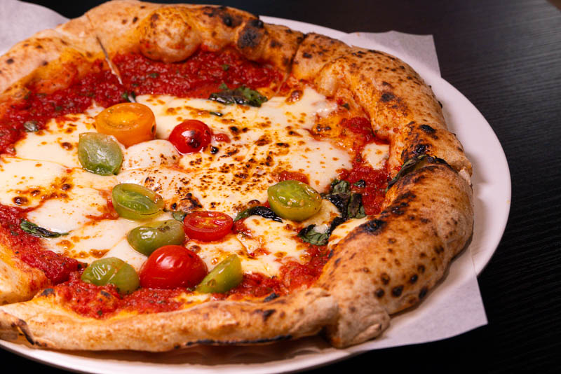 Uncle Beam & His Daughter's Huge Pizza - Neapolitan pizza in Shanghai