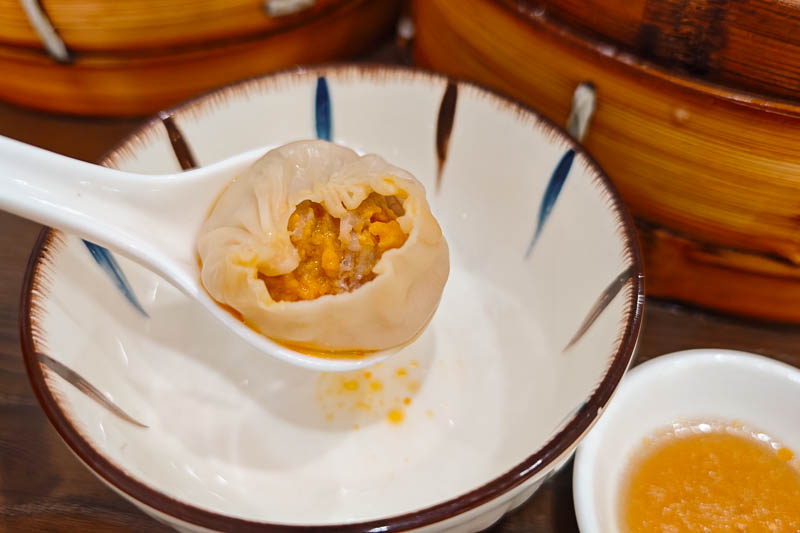 Lin Long Fang is a popular xiao long bao restaurant in Shanghai