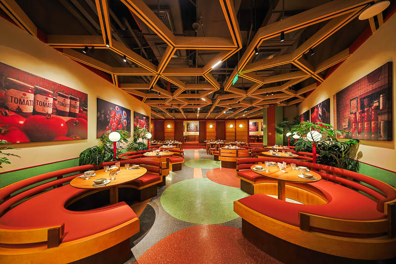 Melt in July (七月柿 Farm House) is a farm-to-table restaurant in Jing'an with a menu built on its signature ingredient: tomatoes.